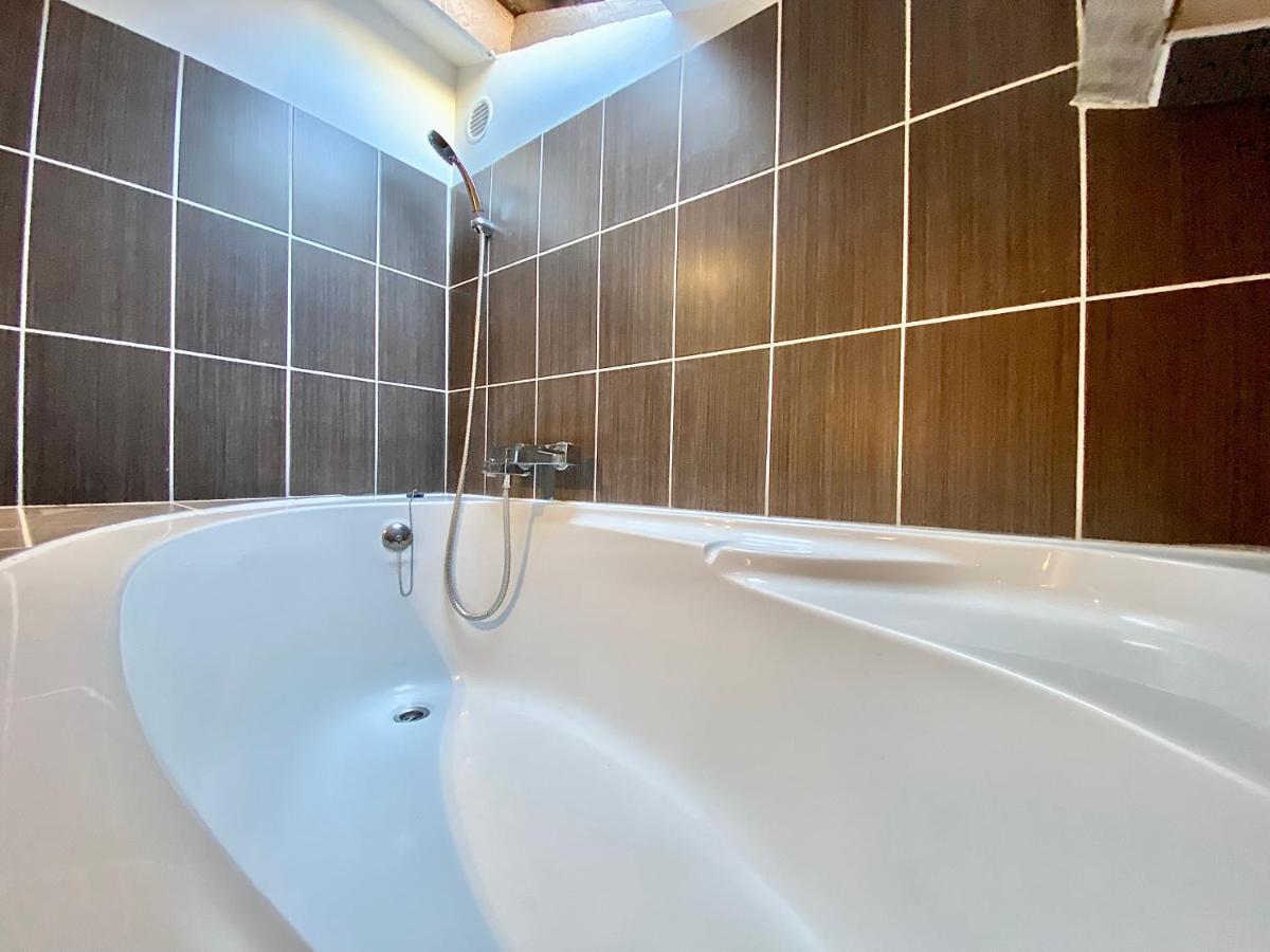 Lovely & Cozy Duplex Heart Of Nice With Bathtub! Eksteriør billede
